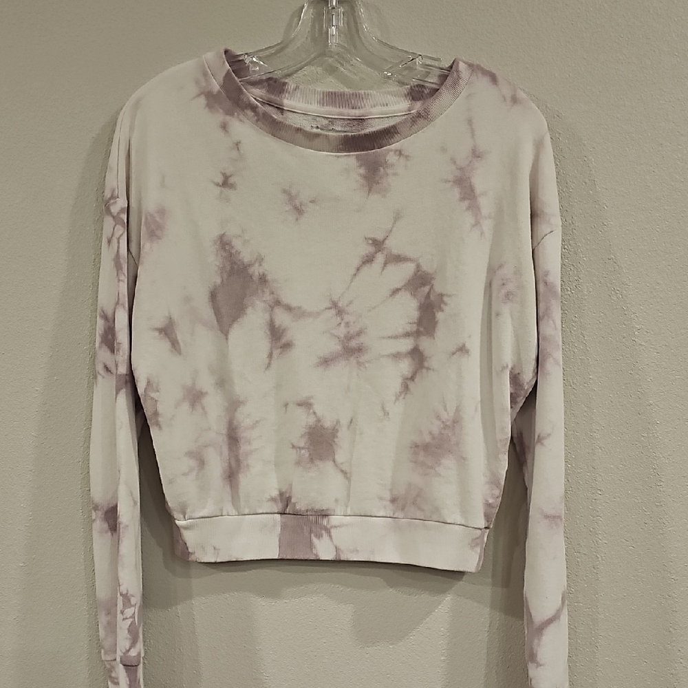 Victoria's Secret Purple and White Cropped Sweatshirt Relaxed Fit